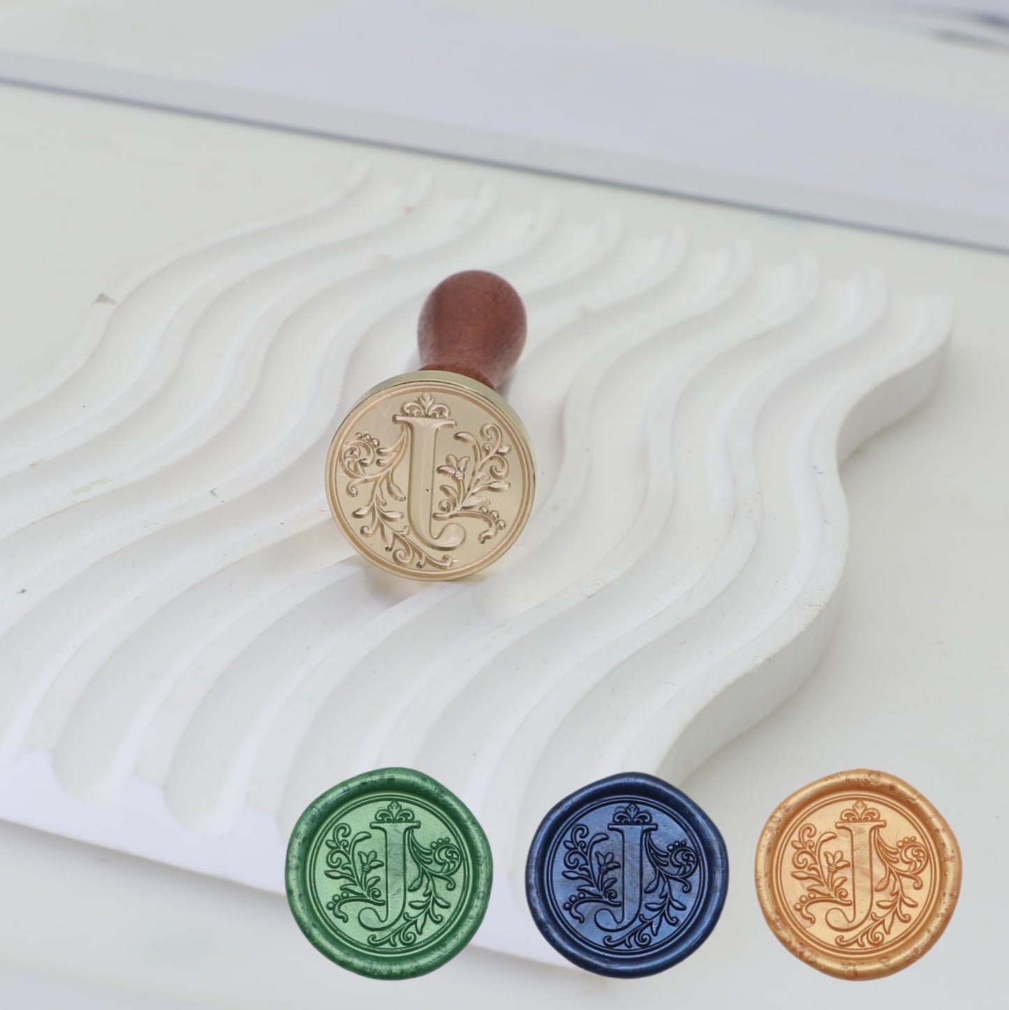 Initial Alphabet Wax Seal Stamp Kit, Retro Letter Sealing Stamp with 150Pcs Sealing Wax Beads Spoon Pen Set for Wedding Invitations Cards Envelopes (J)