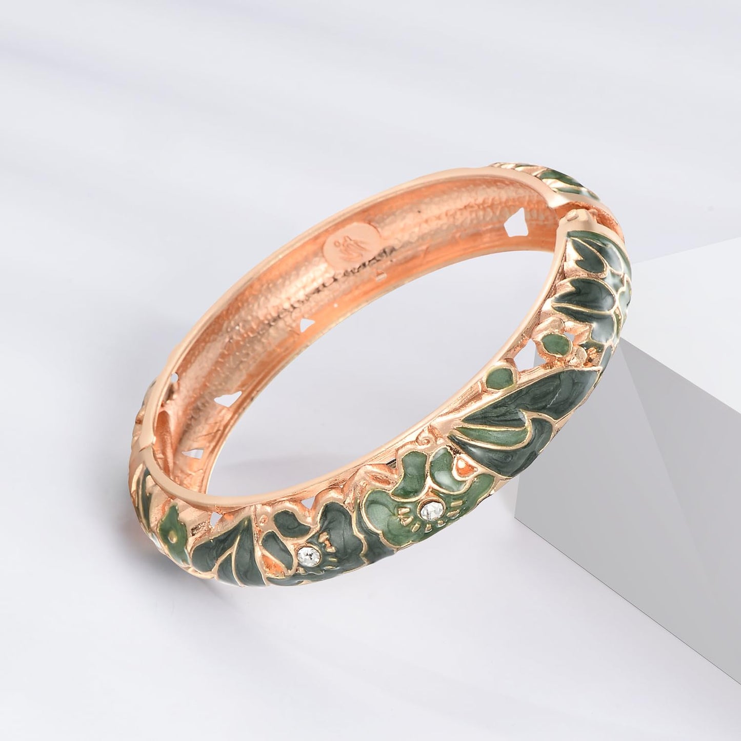 wynameleri Vintage Jewelry Cloisonne Handcrafted Enameled Gorgeous Rhinestone Flower Gold Hinged Cuff Bracelet Bangles Gifts 88A08-55A128 green