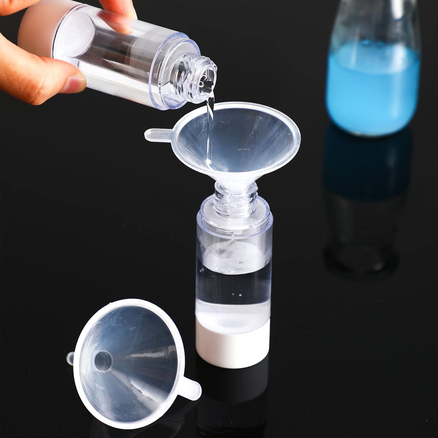 Hoolerry 100 Pcs Small Funnel for Filling Small Bottles Clear Plastic Mini Funnels for Lab Bottles Essential Oils Sand Art Bottle Skin Products Perfumes Spices (2.16'')