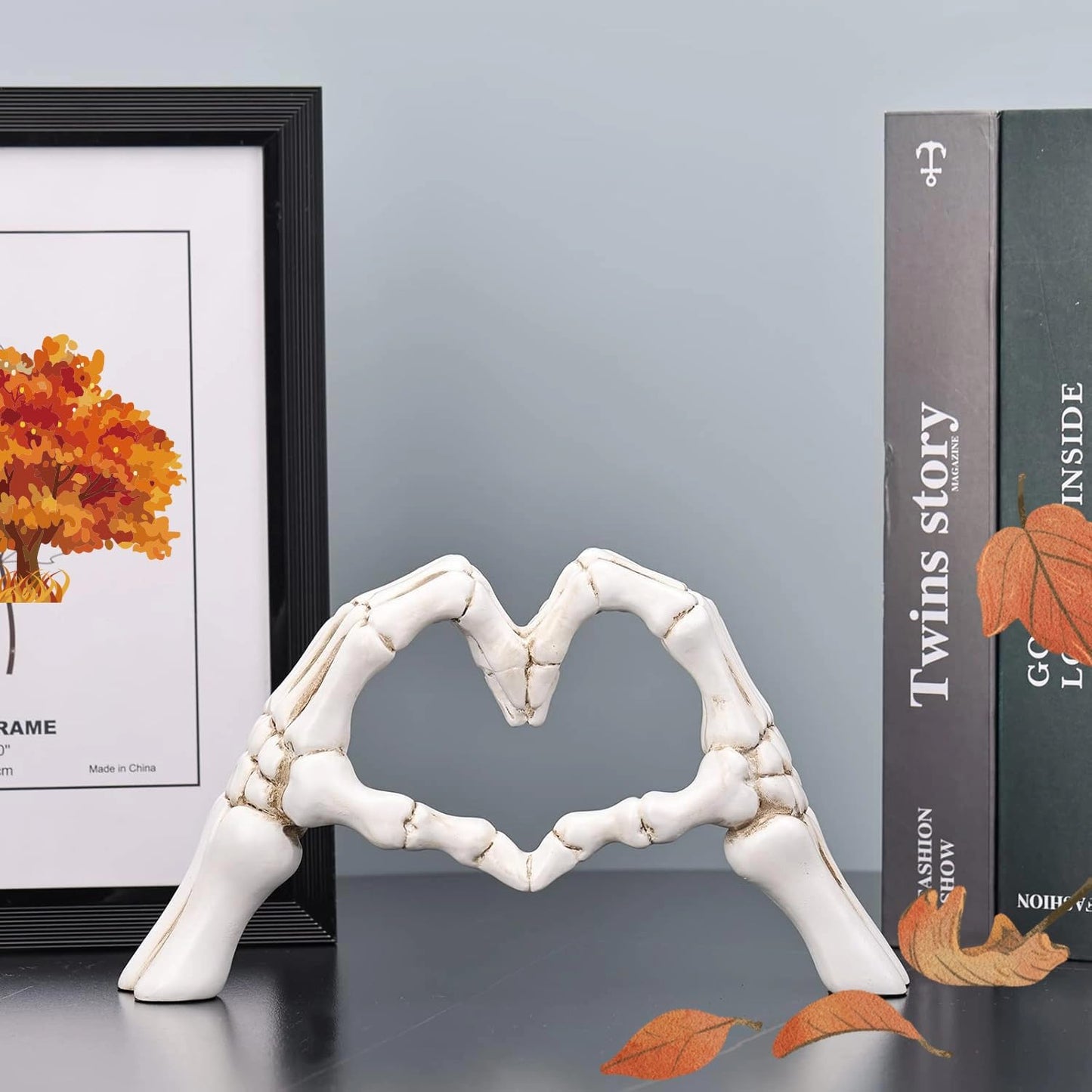 HEBYJO White Halloween Heart Hands Sculpture, Resin Abstract Skeleton Statue Love Ornaments, Heart Shape Finger Gesture Figurines for Shelf Home Desktop Decoration