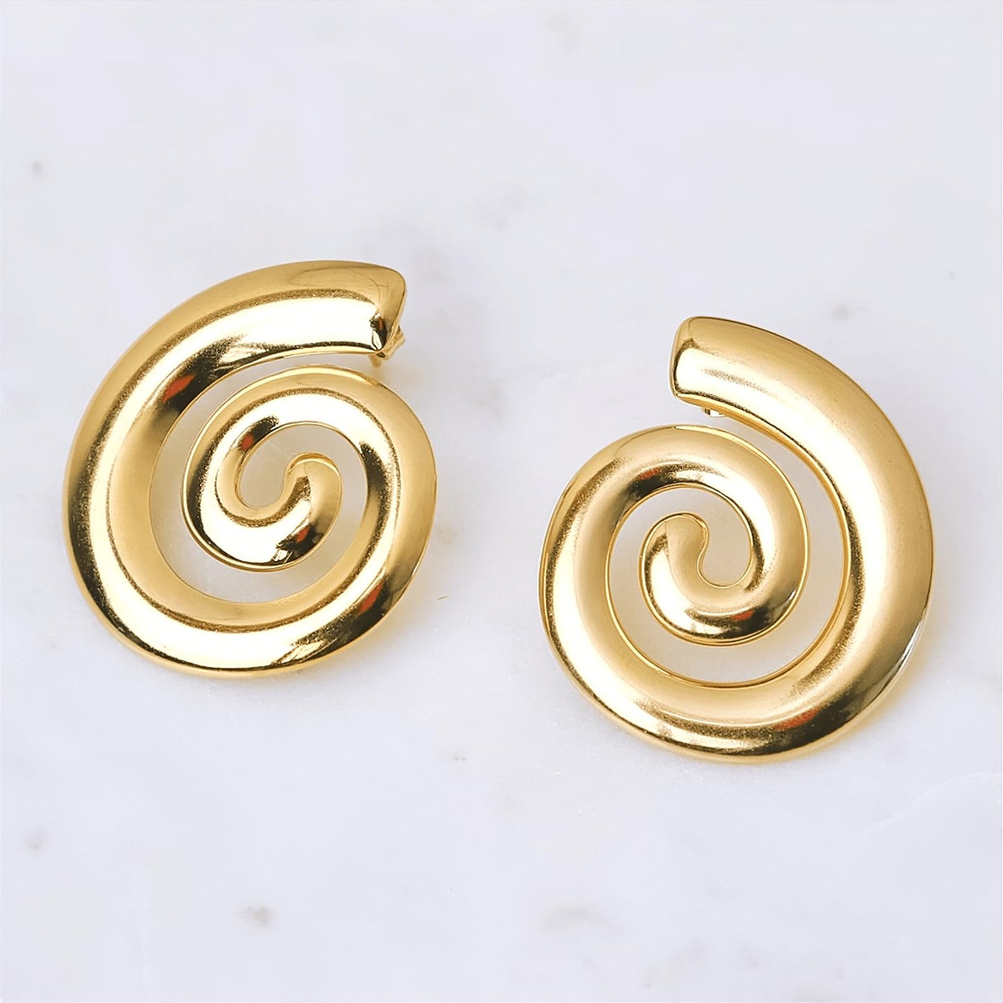 SHINYY Spiral Conch Necklace Earring Set for Women | 18K Gold Plated Boho Summer Beach Pendant Ear Studs | Bohemian Seashell Jewelry for Her (Gold)