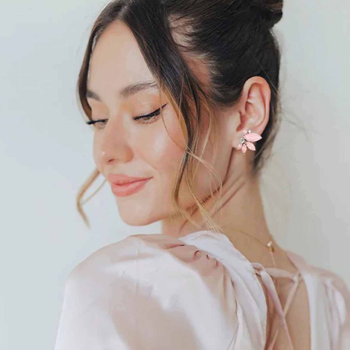 Light Pink Earring for Women Sparkly Rhinestone Drop Earrings for Wedding Faux Crystal Earring Studs