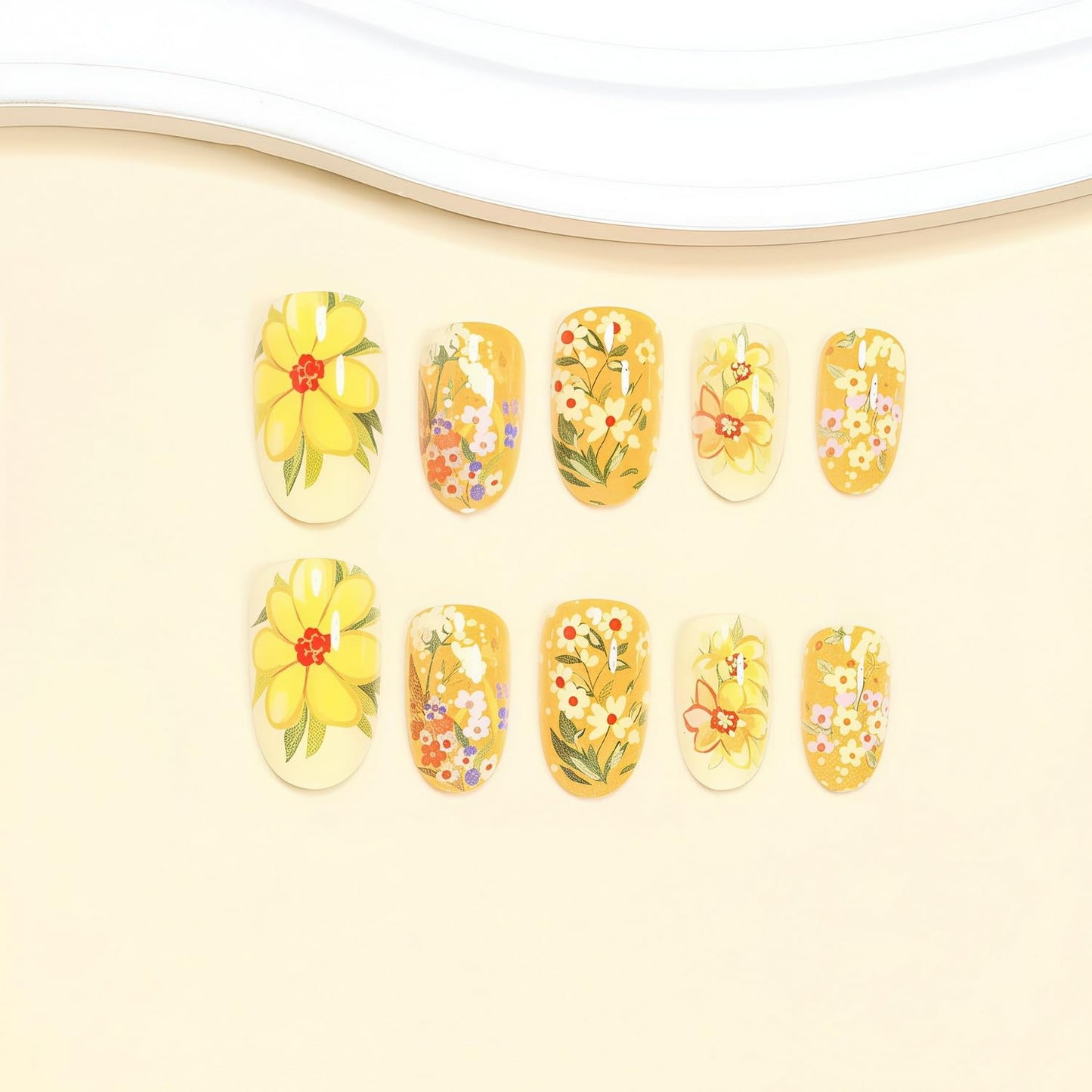 Summer Press on Nail Yellow Fake Nails with Floral designs Daisy False Nails Full Cover Medium Length Round Press ones Glossy Cute Glue on Nails for Women Manicure Decor24pcs