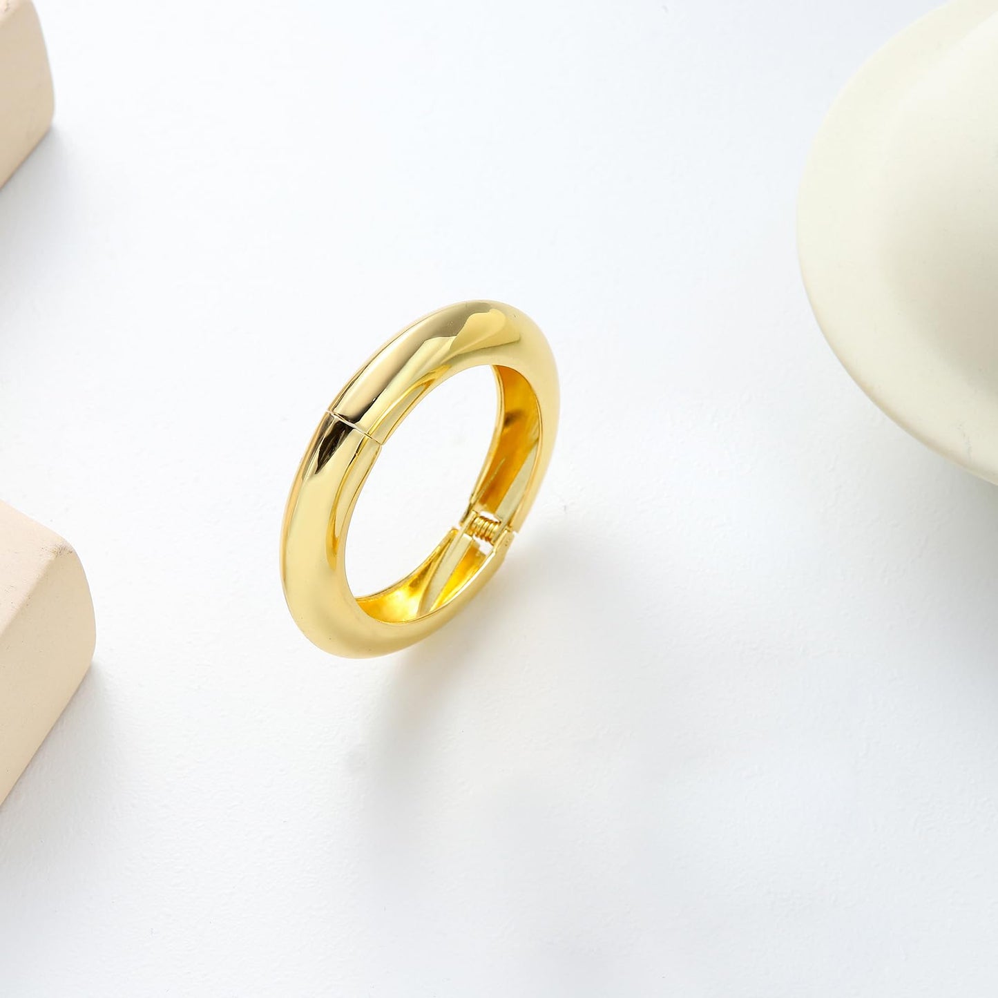 AYWFCBF 2pcs Gold Bangle Bracelets for Women, Trendy Hinged Cuff Open Wide Chunky Gold Bracelet Stack Arm Cuff Jewelry for Women