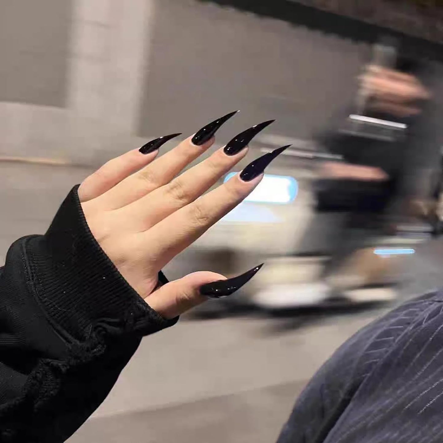 Handmade Press on Nails Halloween Curved Nail Tips with Luxury Handmade Eagle Claw Cats Paw Designs Extra Long Curved Press on Nails Full Cover Glossy Black Thickened False Nails for Women (Size M)