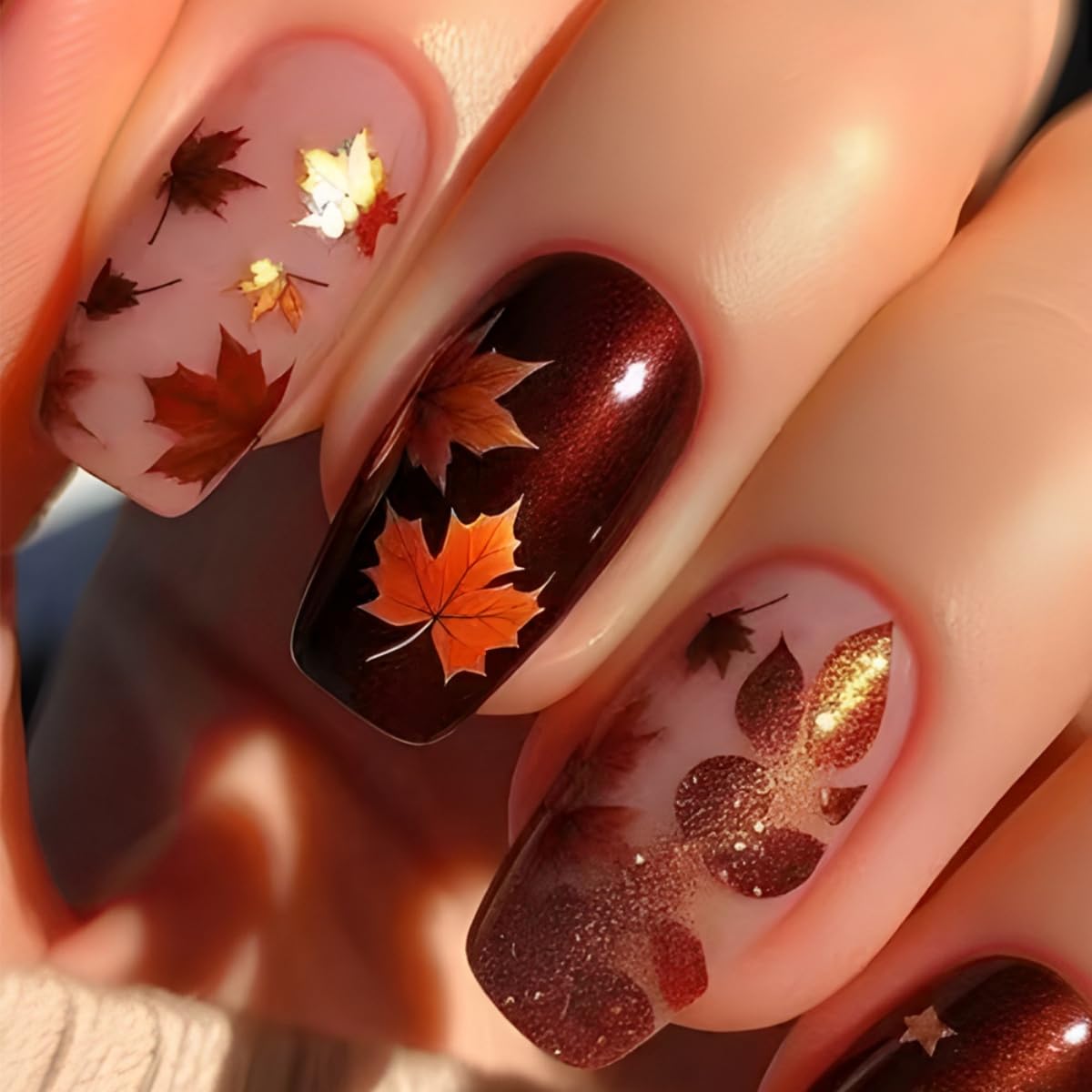 Thanksgiving Press on nails Medium Square Fake Nails with Maple Leaves Design Stick on Nails Gold Glitter False Nails Fall Full Cover Acrylic Glue on Nail for Women Nail Art Decoration 24Pcs