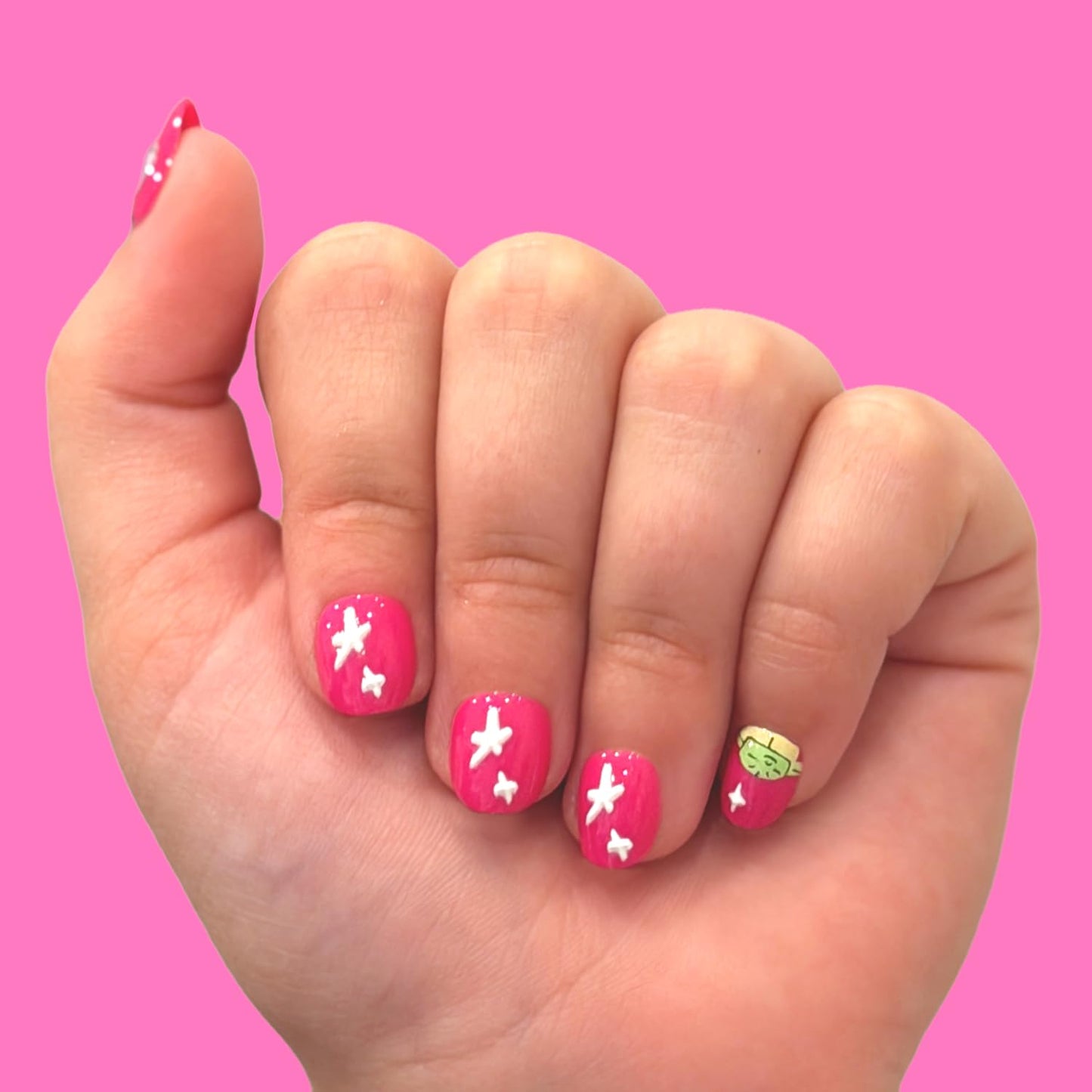 Olive & June Pressies Kids Press-On Nails (No Glue) | Star Wars: The Mandalorian & Grogu | 28 Fake Nails, 14 Sizes, 1 Nail File | Easy On-Off Mani Non-Toxic Tabs | XS/S, Round | Raspberry Rebel Run