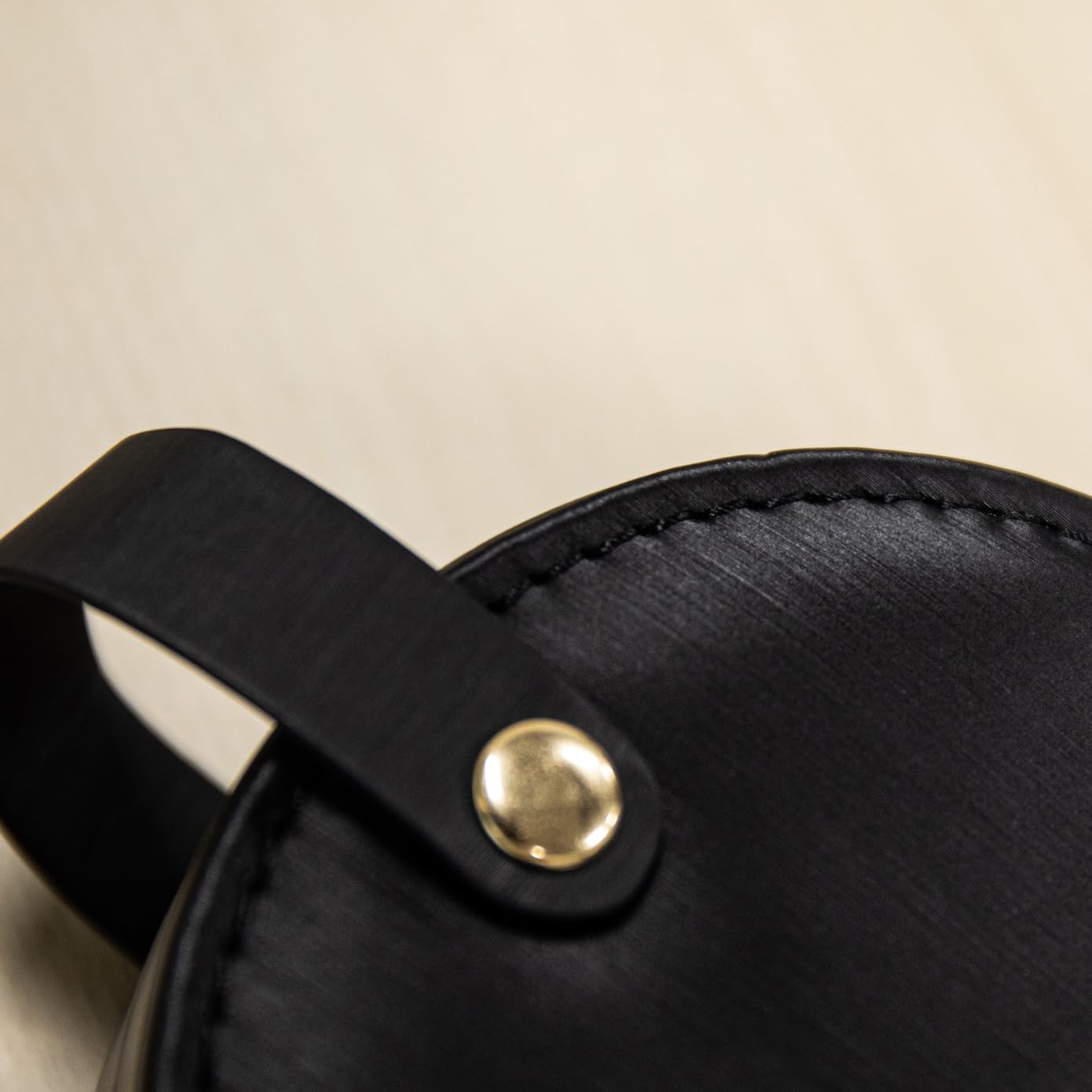 COLLECTIVE HOME - Travel Jewelry Case, Elegant Half-Moon Design with Gold Monogram, Detachable Handle, Personalized Accessory Organizer, Gift for Fashion-Forward Women and Teens, Black (k)