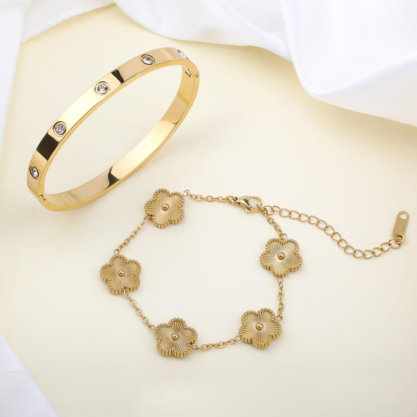 18K Gold Plated Clover Bracelet Bangle Set, 4pcs Stackable Four Leaf Gold Bracelet Set for Wife Mom Girlfriend
