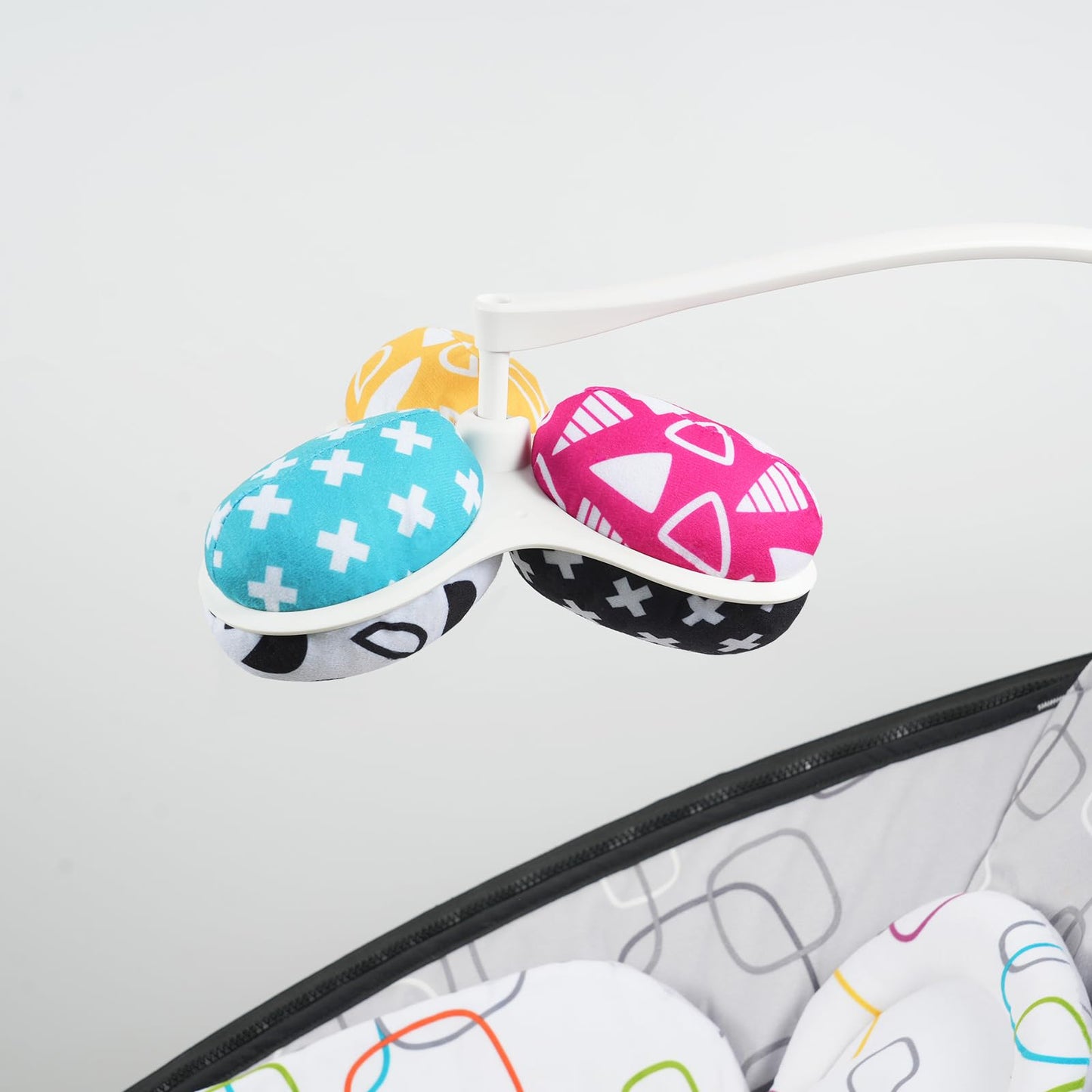 Tayerop The Replacement Balls (for Mamaroo Swing) Offer More Interaction and Reversible Ball Options to Complement The Multi-Coloured with MamaRoo Cradle in a Set of 3 Balls ﻿