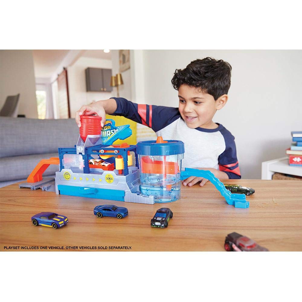 Hot Wheels FTB66 City Mega Car Wash Connectable Play Set with Diecast & Mini Toy Car