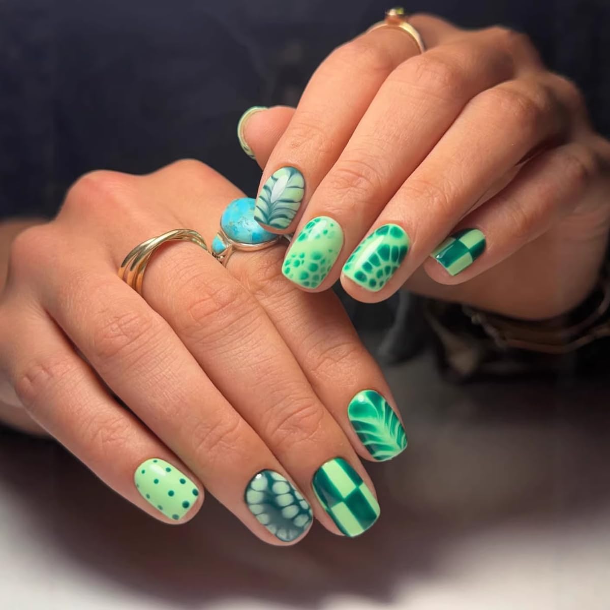 Green Press on Nails Short Square Fake Nails Spring Summer Nails Press ons with Botanical Design,Full Cover Glue on Nails for Women Manicure,Artificial | Reusable | Easy Apply | 24Pcs