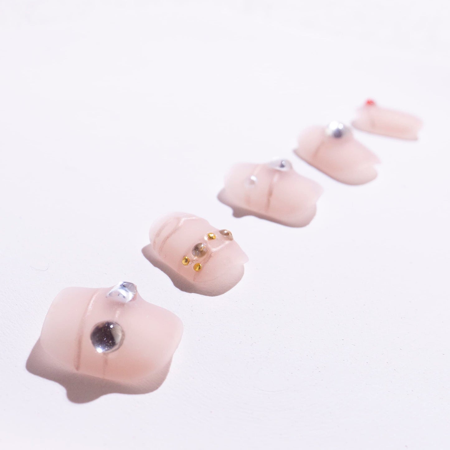 Light Rain Medium Size Hand-made Press on Nails, 3D Gel UV Finished False nails with Design by Professional Manicurist