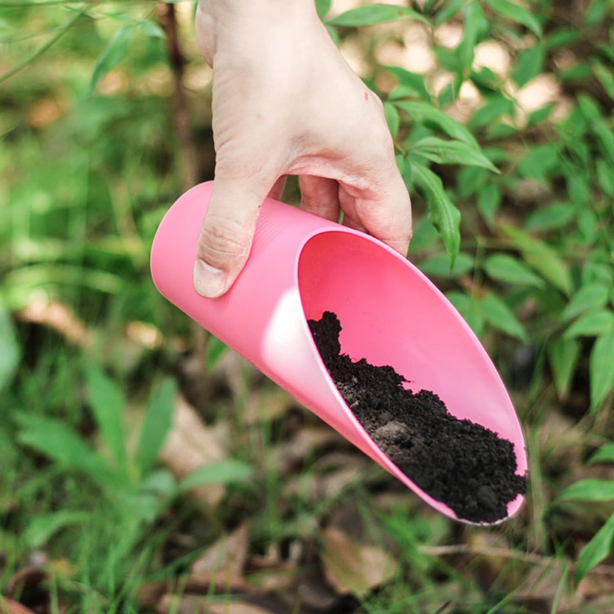 DEARMAMY 5pcs Plastic Soil Scoops Gardening Cups for Succulent Planting, Lightweight Reusable Garden Soil Shovels with Set for Transplanting and Potting