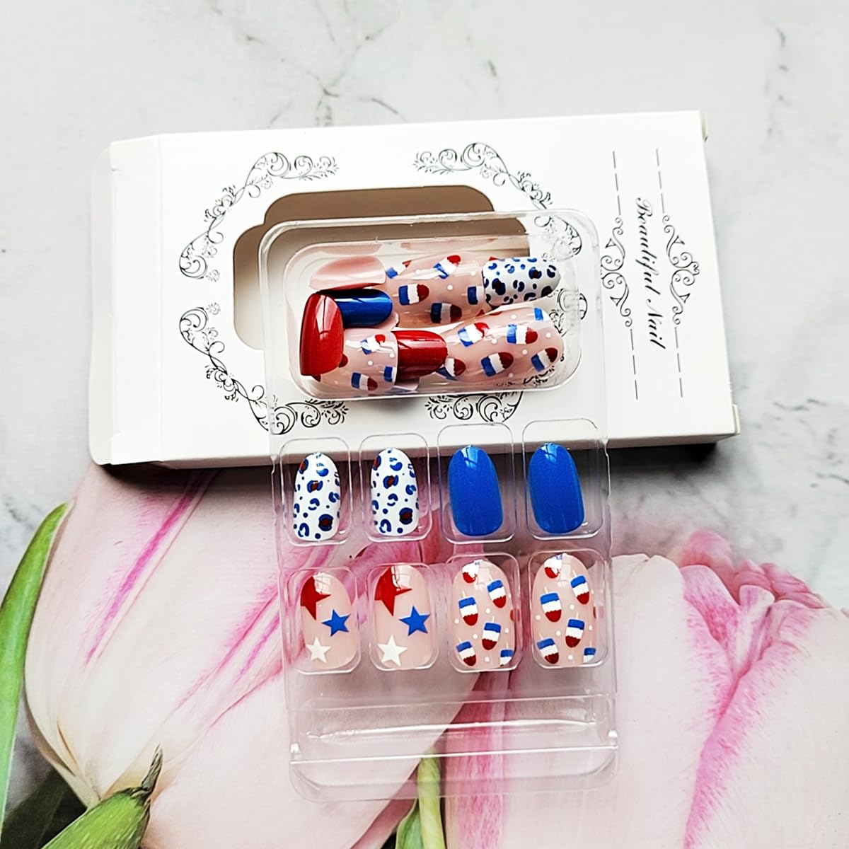 24 Pcs Independence Day Press on Nails Short Almond WLGDLH July 4th Fake Nails, Blue Red False Nails with Star Leopard Print Design, Short Oval Glue on Nails for Women Manicure, Glossy Finish