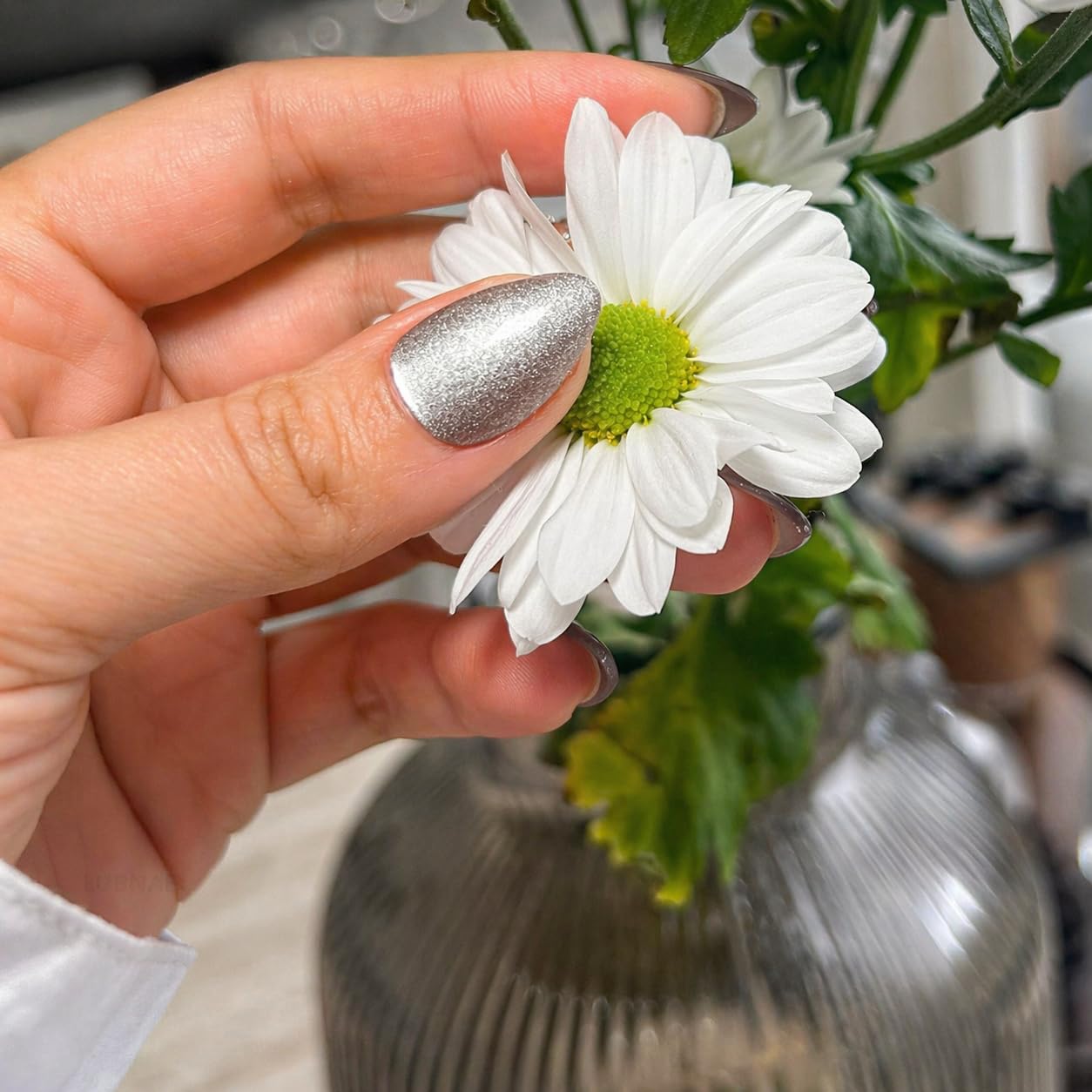 Lubnae Luxury Press-On Nails – Short Almond Reusable Glue On Nails – Salon Quality At-Home Manicure Kit – Designed in Paris