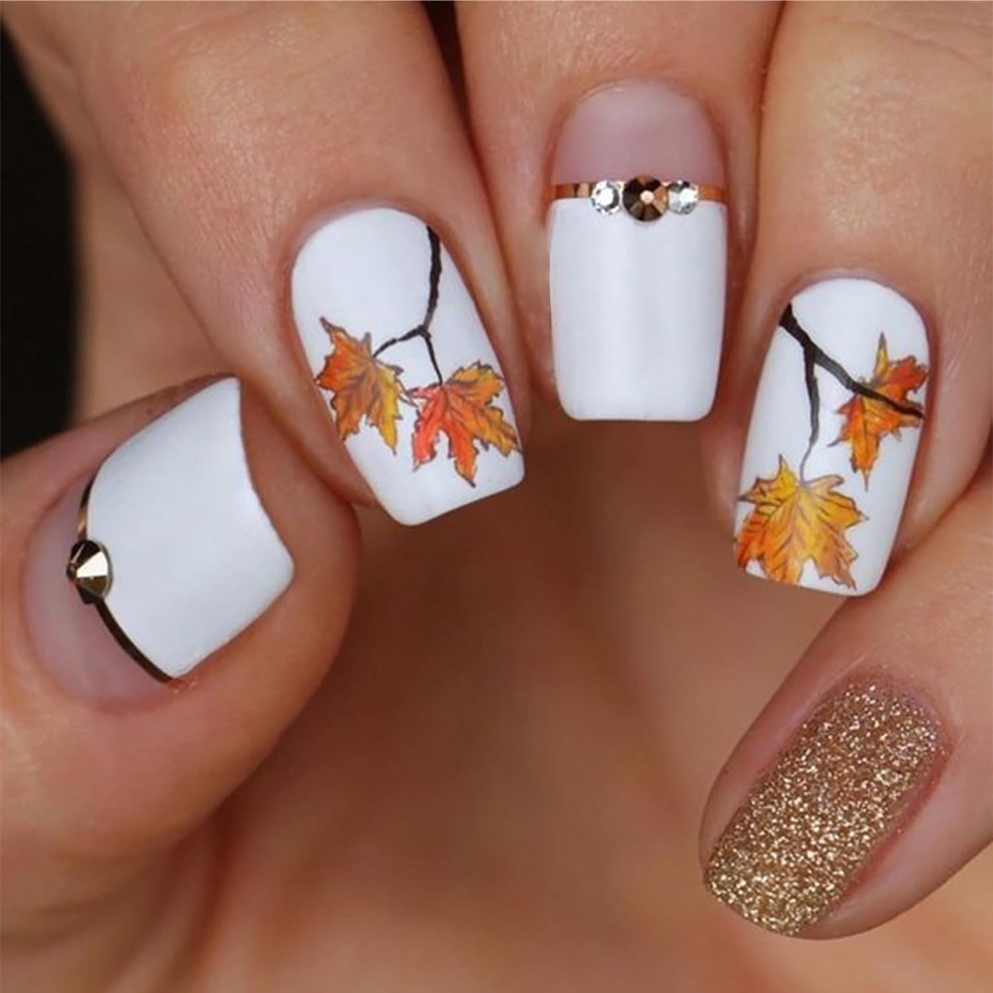 Thanksgiving Press On Short Nails Acrylic Glossy Full Cover Fall False Nails with Maple Leaf Designs Artificial Autumn Leaves Glue Ons Fake Nails for Women Girls (YS03)