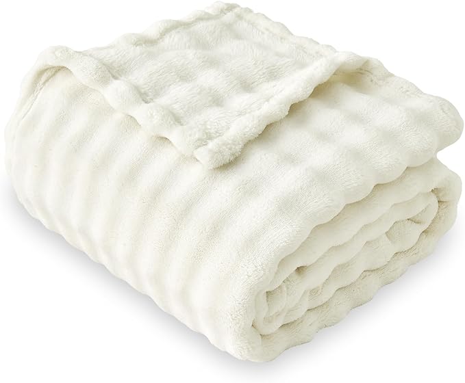 SOCHOW Cream White Bubble Fleece Blanket for Couch, Super Soft Cozy Cute Throw Blanket for Women, Decorative Fuzzy Flannel Blanket, 60 x 80 Inches