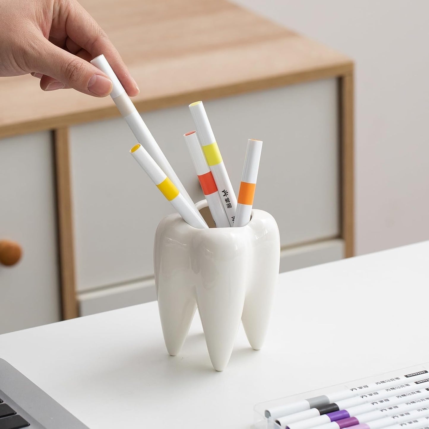 LECMACY Cute Tooth Shaped White Ceramic Planter Pots Flower Plant Containers, Mini Ceramic Succulent Planter Pots, Creative Pen Pencil Holder for Office Home Desk Decor, Plants Not Included (6 Pcs)