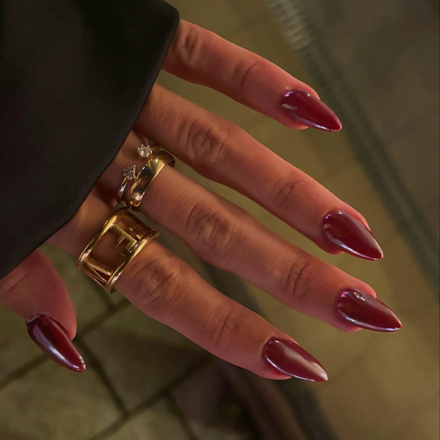 SXVME Cat Eye Dark Red Press On Nails Medium Almond Shaped - 30 Pcs Stiletto Fake Nails Acrylic Press ons, Natural Fit, Opaque Glitter Chrome Gel Nails Stick on, Soft Gel Glue on Nails for Women