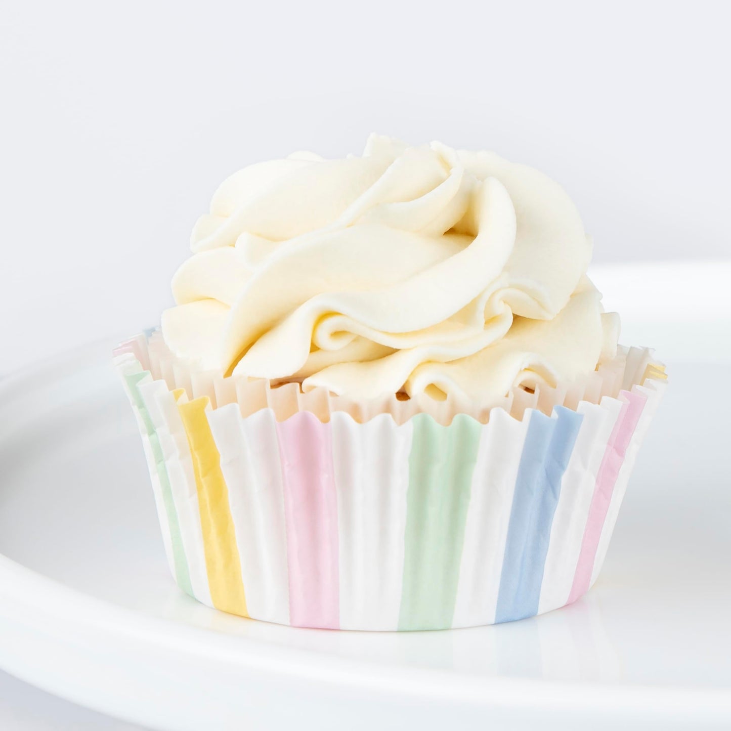 Meri Meri Meadow Unicorns Cupcake Kit (Pack of 24), Includes Cake Toppers and Cupcake Cases, Birthday Parties & Baby Showers, Kids & Adults