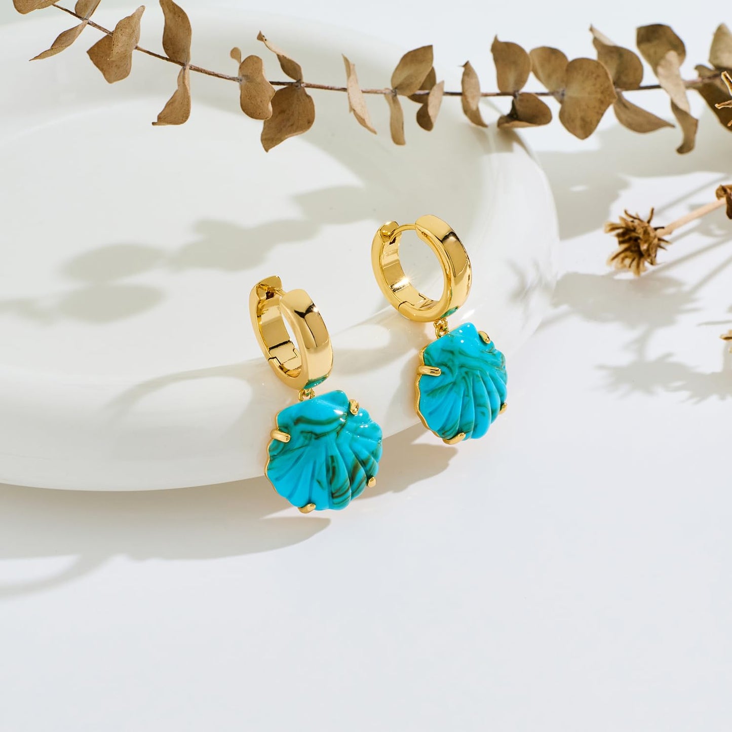 INNERDIVA Blue Seashell Earrings, Gold Plated Copper Ocean Statement Jewelry Summer Beach Seashell Earrings for Women
