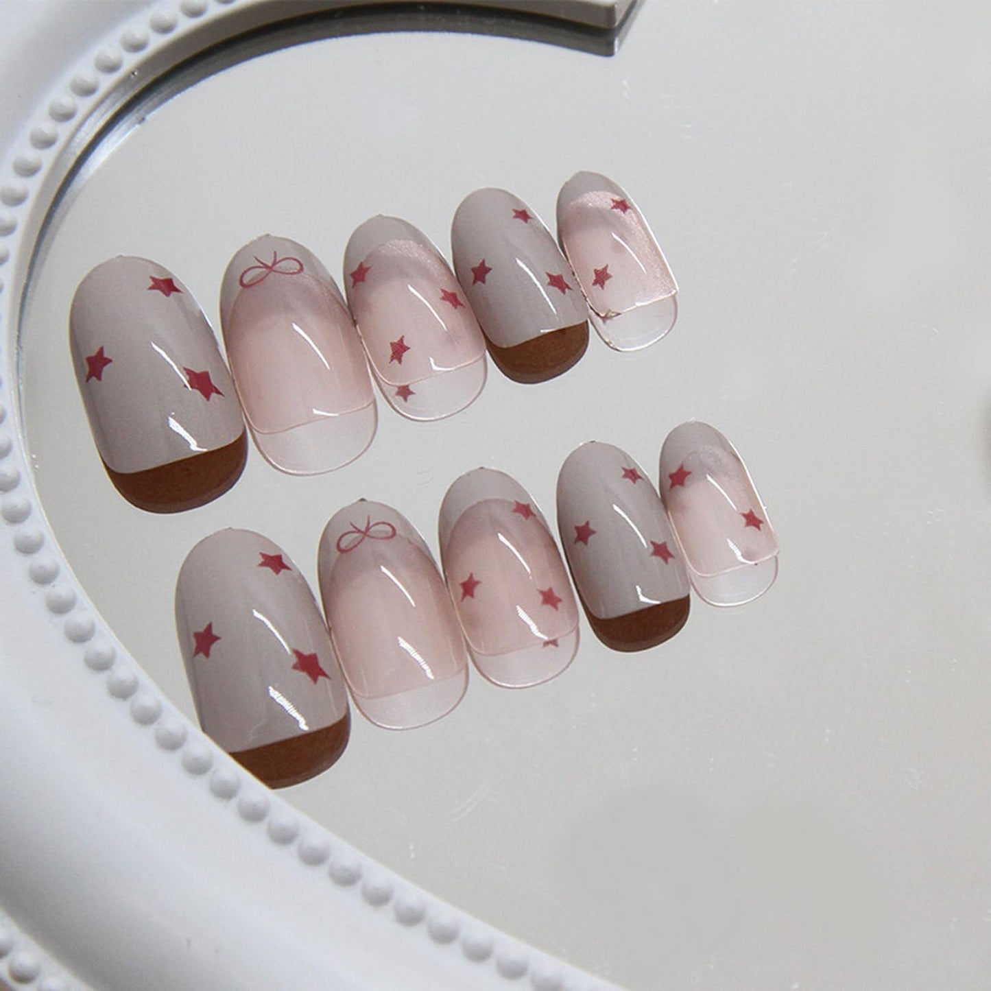 RIICFDD French Tip Press on Nails Short Almond Fake Nails Cute Nails Press ons Full Cover Glossy Stick on Nails with Mini Red Bow Star Designs False Nails Glue on Nails for Women Cute Nails 24 Pcs