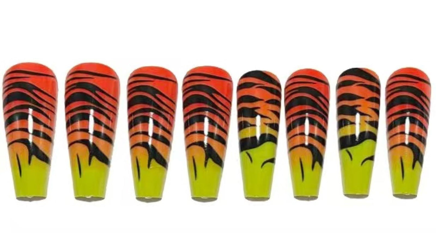 Chunmeng 24PCS Yellow Orange Gradient Tiger Nail Art, Cute Press on Nails with Smooth Glossy Finish, Reusable False Nails for Women & Girls