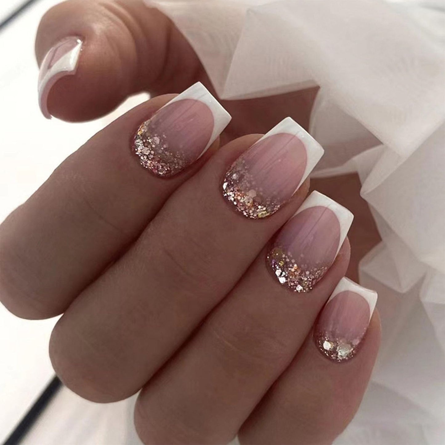 Press on Nails Short Square Fake Nails Press ons White French Tip Simple Style Acrylic Nails Full Cover Reusable Glossy Glitter False Nails Artificial Stick Glue on Nails for Women 24 Pcs