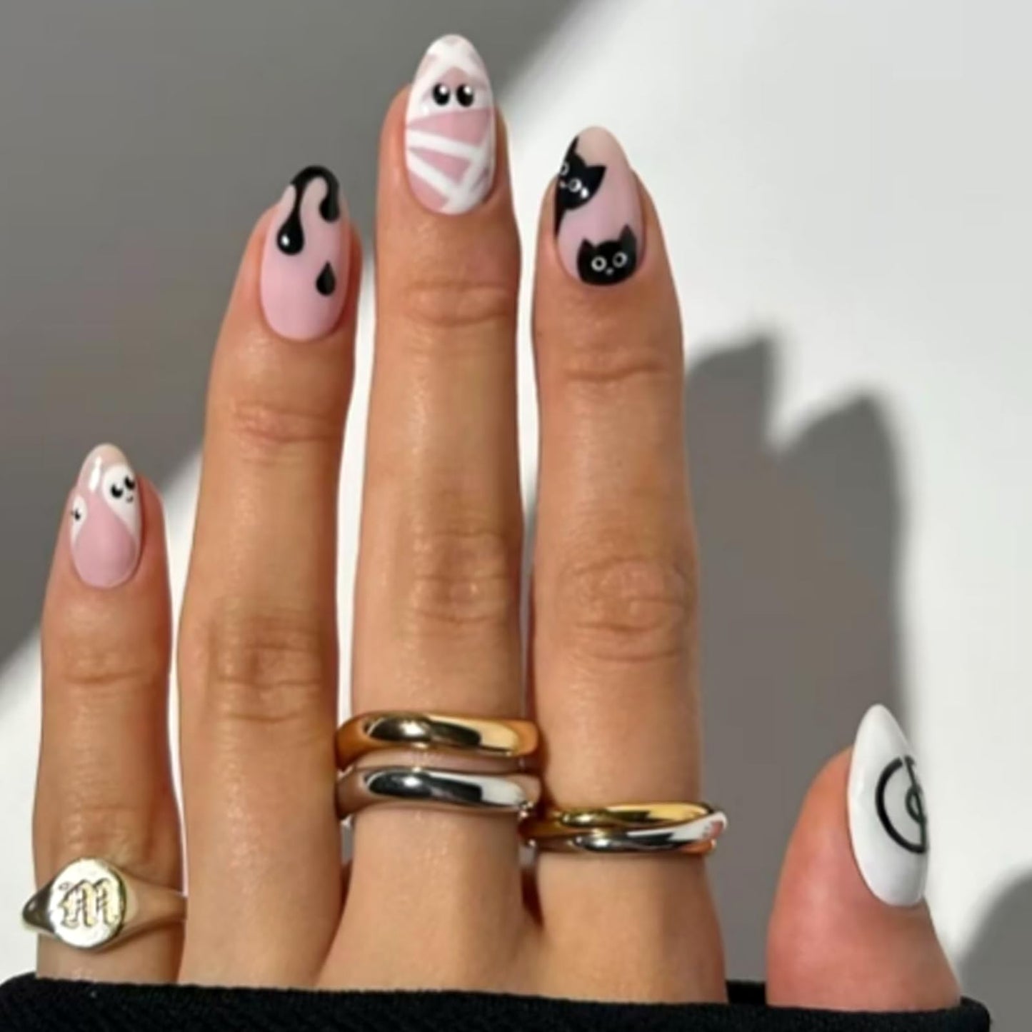 24Pcs Short Almond Press on Nails Halloween Fake Nails with Black Cat Ghost Mummy Design Cute Halloween False Nails Cute Full Cover Nails Press ons Reusable Stick on Nail for Women Artificial Nail