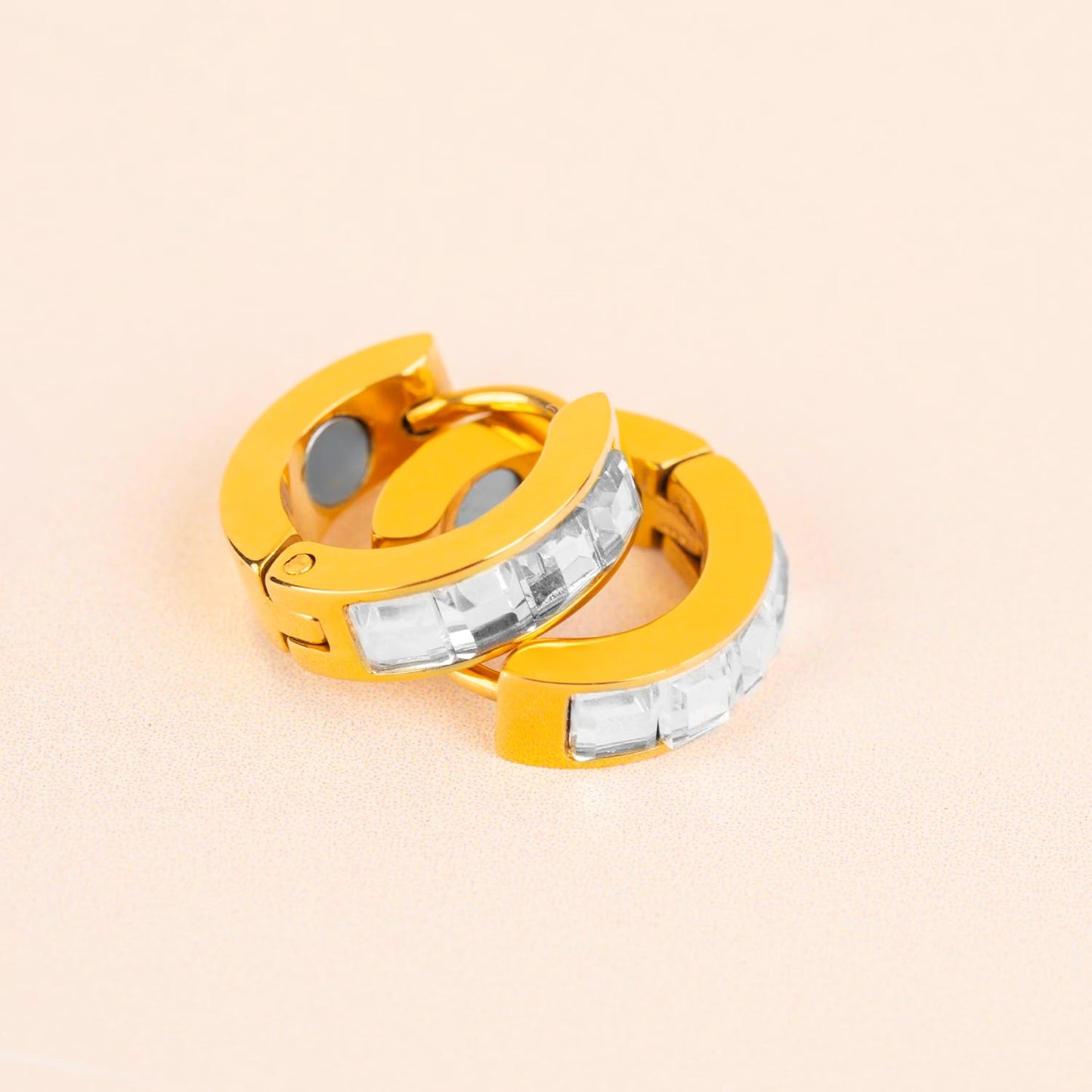 CALMI - Magnetic Wellness Earrings with Adjustable Stainless Steel Design - 18K Gold-Plated - Wearable Magnetic Field Accessory for General Wellbeing | Unisex (Gold)