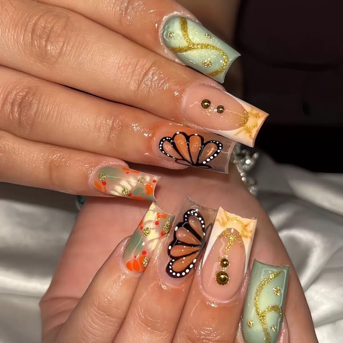 CTTHNBD Press on Nails Medium - Square Fake Nails with Butterfly, Gold Stripes Design - Rhinestone, Stick on False Nails for Women 24 Pcs