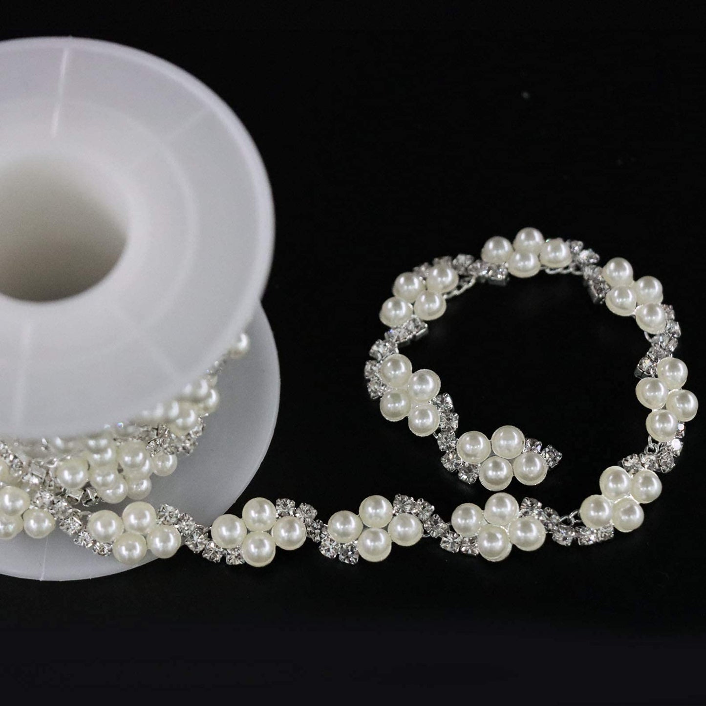 Jerler 1 Yard Pearl Rhinestone Trim, Inlaid Pearl Beaded Chain, Crystal Applique Ideal for DIY and Wedding Party Decoration Bridal Embellishments, 0.3" Width (Wave Pearl)