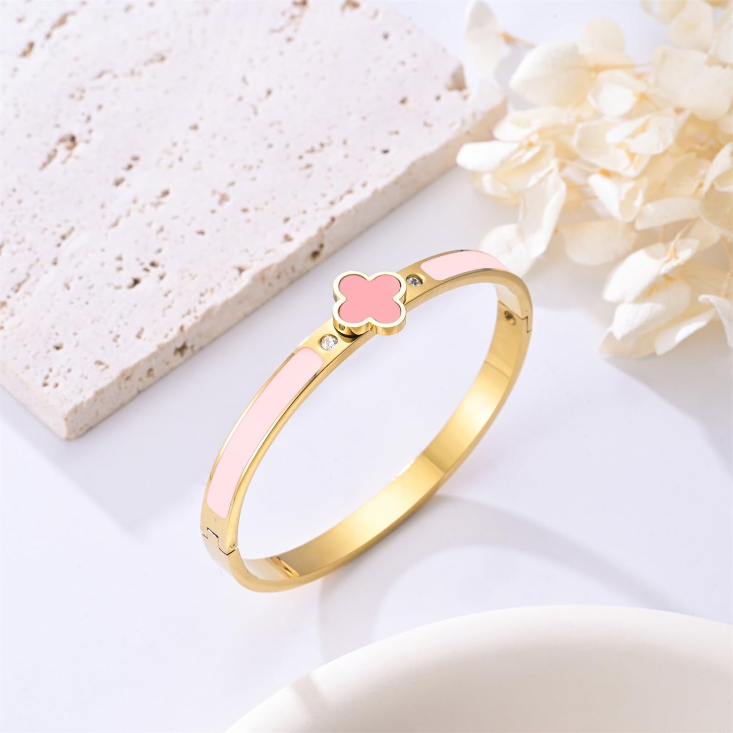 KYJAC 18k Gold Plated Stainless Steel Four Leaf Clover Bracelet for Women - Non-Tarnish, Precision Polished Chunky Oval Bangle in Black, White, Pink, Red Clover Bangle
