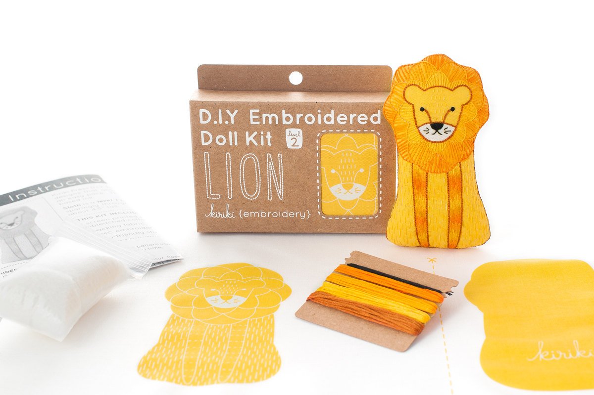 Kiriki Press DIY Embroidery Doll Kit - Skill Level 2 - Beginner to Advanced Embroidery Kits for Adults Teens (3 Skill Levels) Animal Embroidery Kit - Screen Printed Pattern (Lion - Level 2)