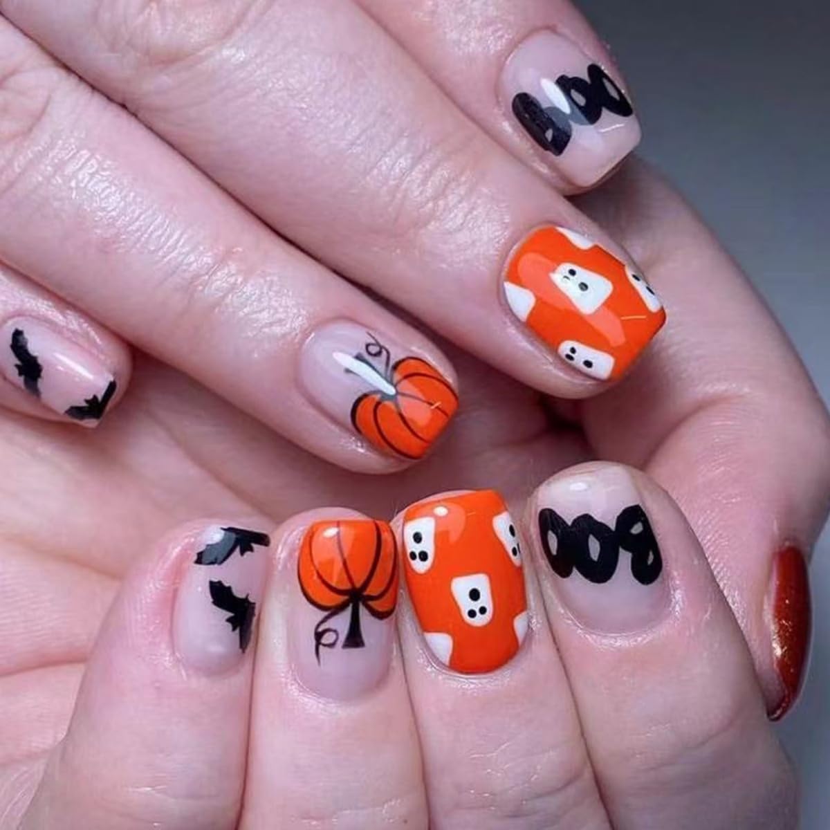 Halloween Press on Nails Short Square Fake Nails Ghost Pumpkin Bat Design Stick on Nails Orange Black False Nails Glossy Full Cover Acrylic Glue on Nail for Women Nail Art Decoration 24Pcs