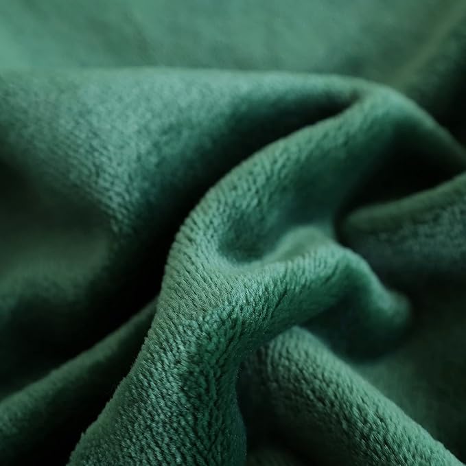 SOCHOW Flannel Fleece Blanket Throw Size, All Season Lightweight Super Soft Cozy Blanket for Bed or Couch, Green, 50x60 inches