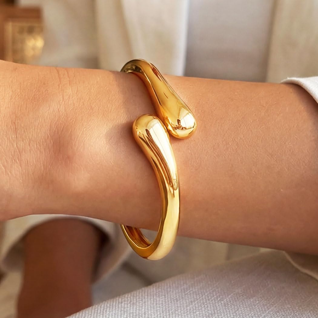 GORTIN Chunky Gold Bangle Bracelets for Women Gold Cuffs Bracelets Set Trendy Open Stackable Bracelet Jewelry (Gold, One Size)