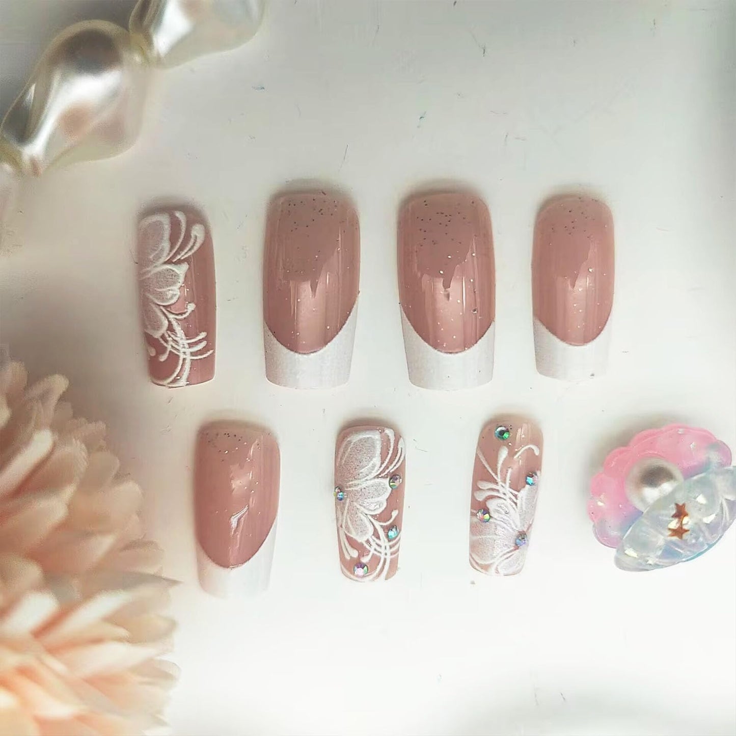 French Tip Press on Nails Medium Square Fake Nails with Rhinestone White Flower Designs Glossy Nails Press ons Nude Full Cover Glue on Nails Summer Acrylic Artificial Stick on Nails for Wommer 24Pcs