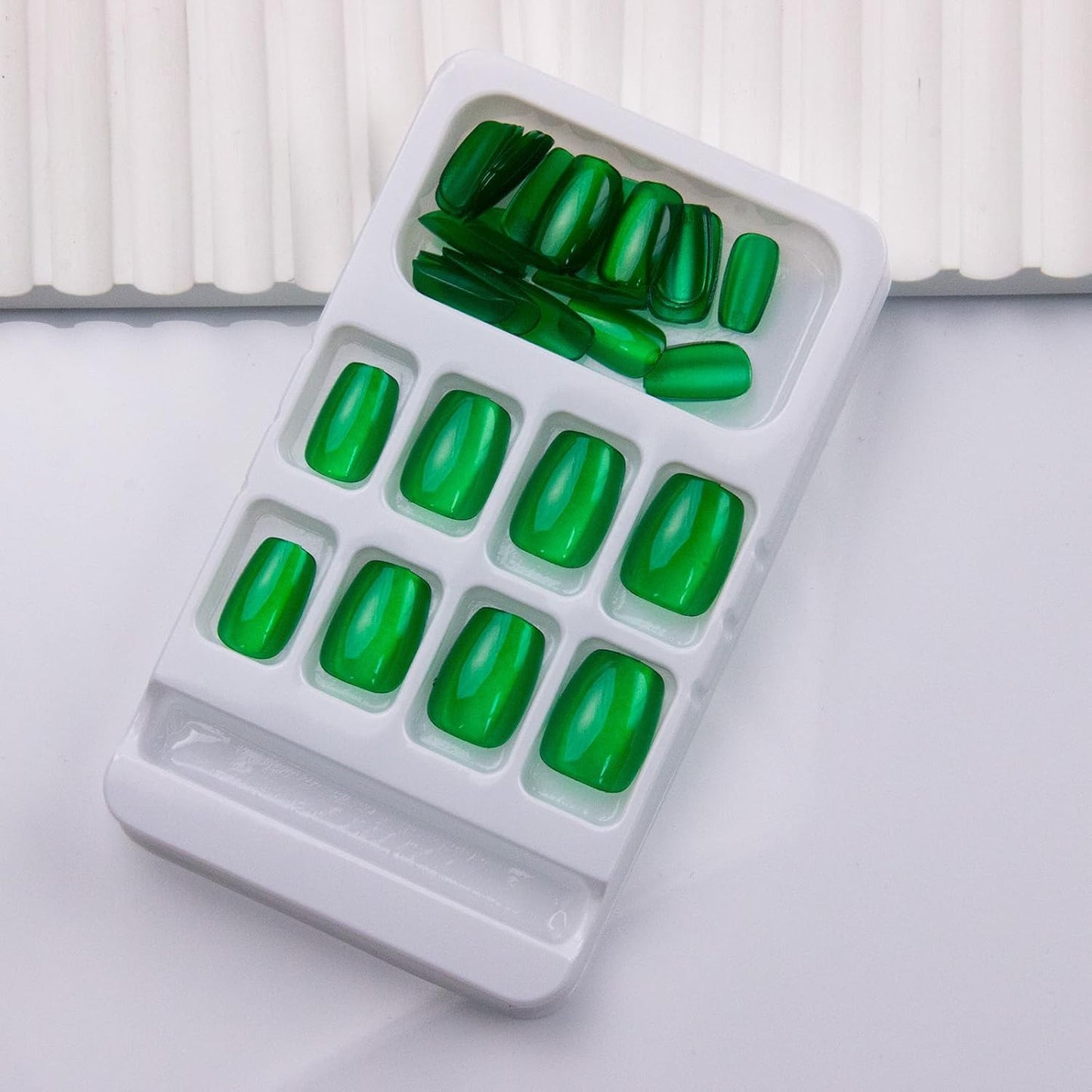 Green Press on Nails Medium Square Fake Nails with Glitter Cat Eye Designs Glue on Nails Full Cover Glossy False Nails Artificial Stick on Nail for Women 24Pcs