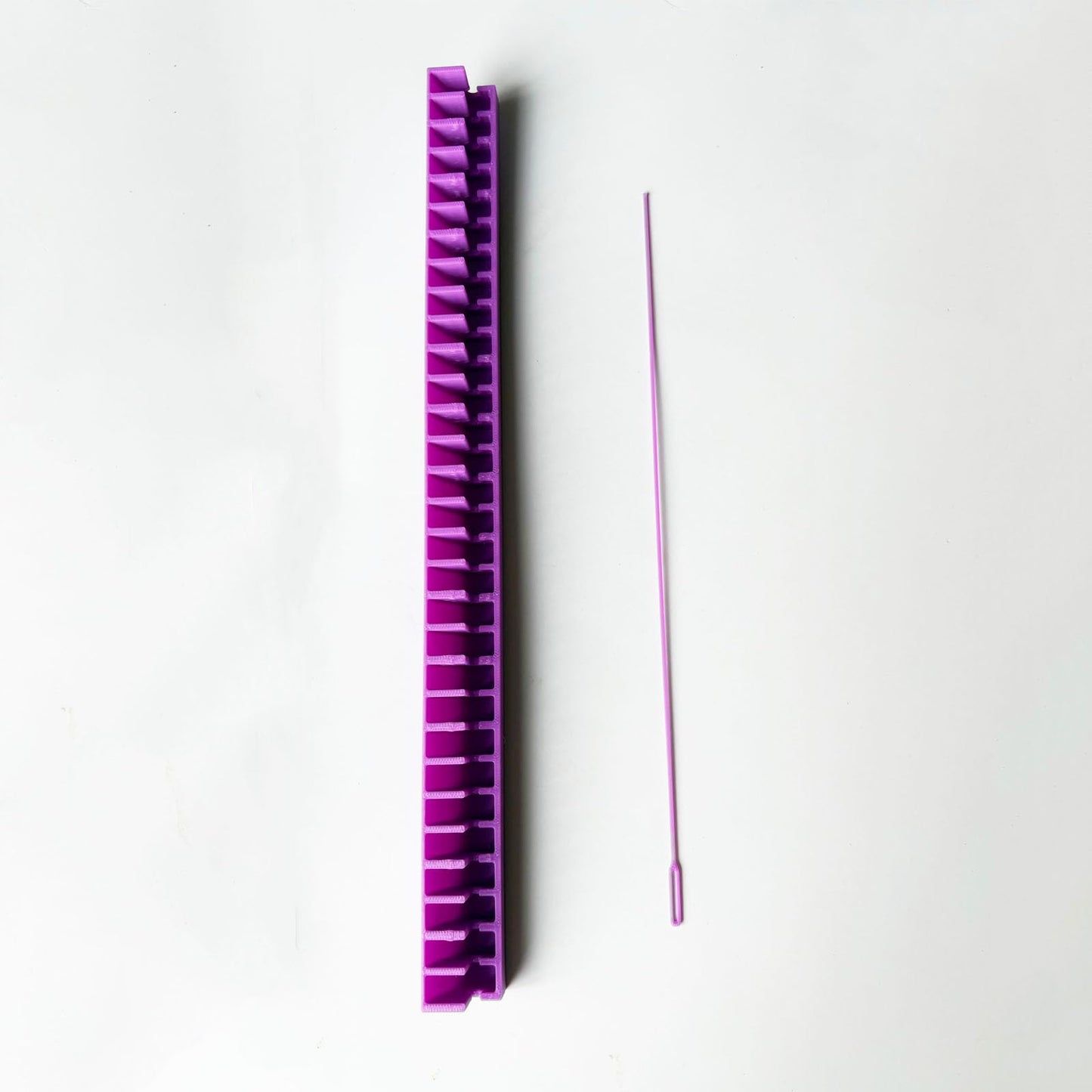 JILINWEI Kandi Braclet Helper Tray,Purple Bead Holder Making Tool with Bead Needles,30 Slots
