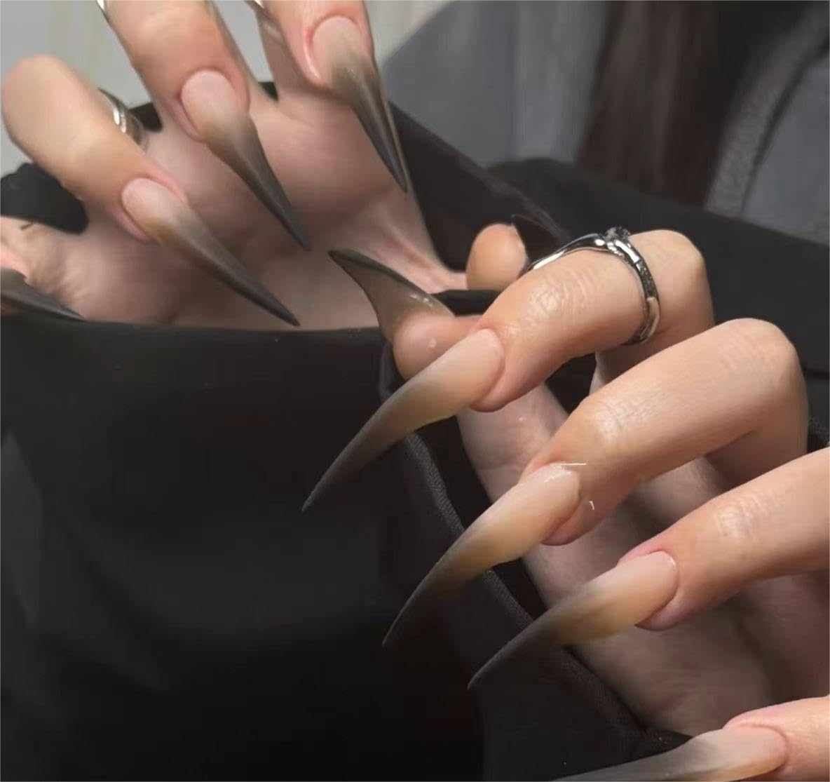 Handmade Press on Nails Extra Curved Fake Nails Eagle Claw Cats Paw Designs Gradient Halloween Goth Long Curved Press on Nail Thickened Muti-Layer Gel Luxury Matte False Nail for Women (Size M)