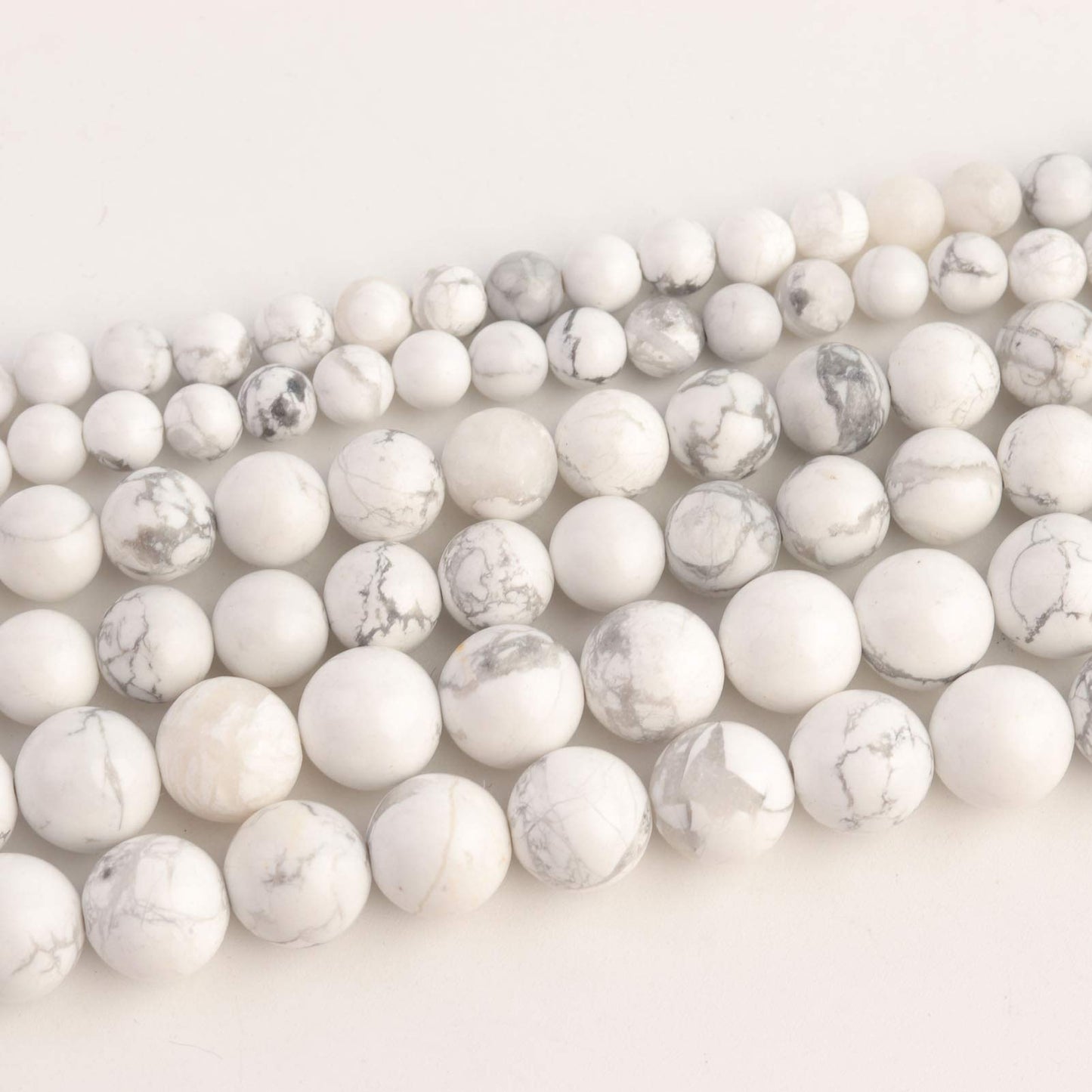 Filluck Natural Stone Beads 8mm White Howlite Turquoises Polished Round Smooth Gemstone Beads for Jewelry Making 15 Inch(White Howlite Turquoises,8mm)