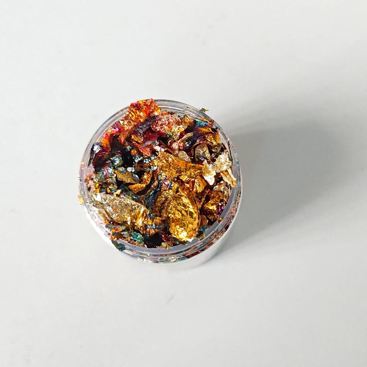 BLWAFY Gilding Flakes Leaf Flakes Gilding Variegated Gold Foils for Art Supplies,Resin,Nails,Painting,Crafts(Multicolor)