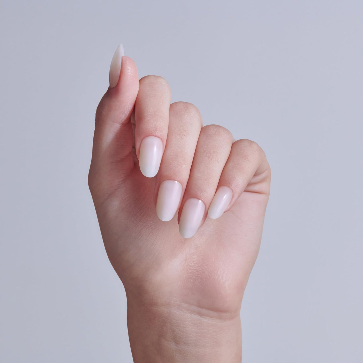 Kiss PROFESSIONAL, Press On Nails, Nail glue included, 'Earthly', White, Medium Size, Round Shape, Includes 140 Nails, 3g Glue