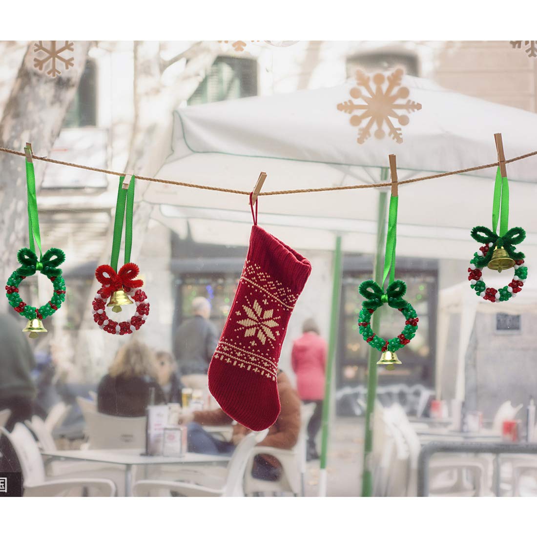 Hifunwu 1570 PCS Christmas Beaded Ornament Kit Plastic Tri-Shaped Beads with Pipe Cleaners for Christmas Craft Tree Hanging