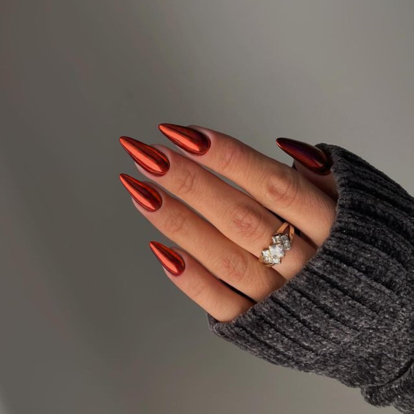 KQueenest Chrome Bright Red Press on Nails Almond Medium, Glazed Stiletto Fake Nails Medium, Metallic Acrylic Nails Press ons Mirror Effect, Sparkle Bling Glue on Nails for Women Valentine Day 24 Pcs