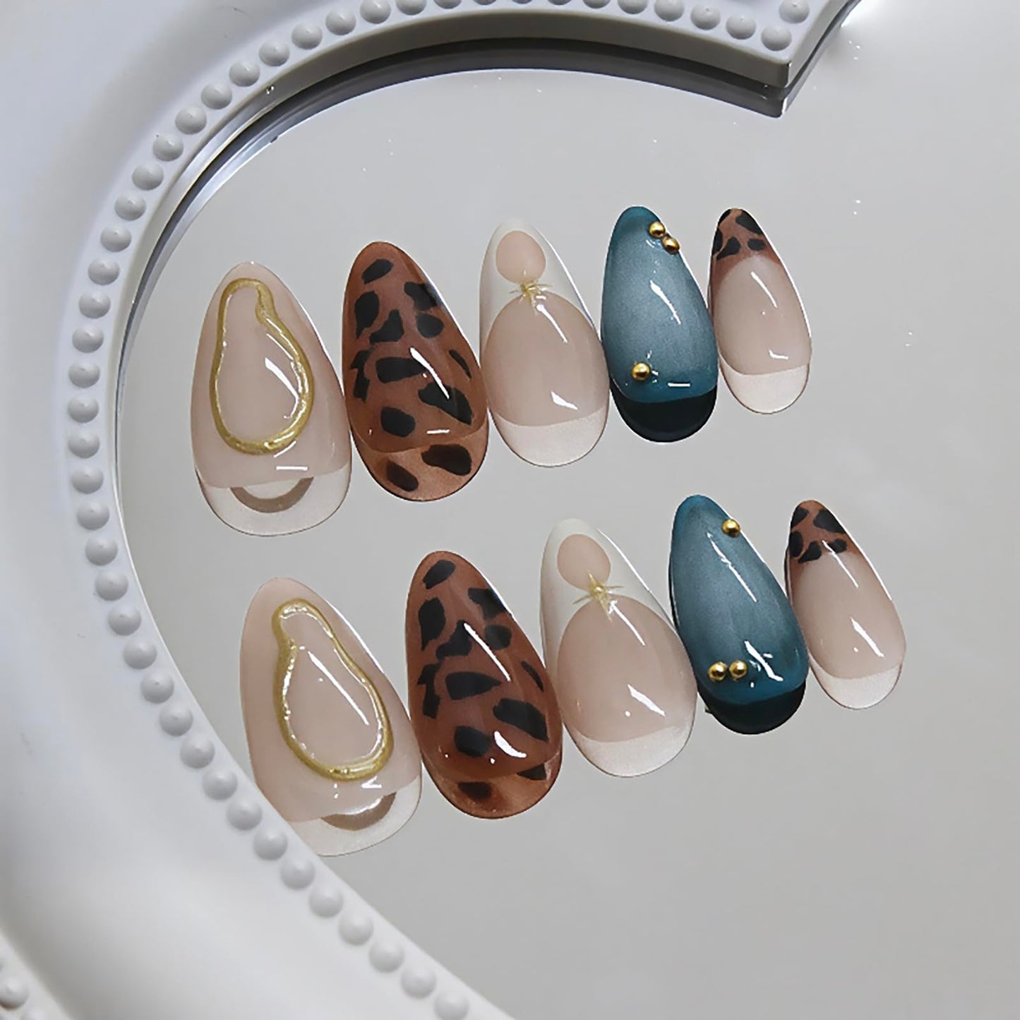 24Pcs Medium Almond Press on Nails French Tip Fake Nails with Brown Leopard Gold Line Design Glossy Reusable False Nail Artificial Acrylic Nails Press ons Holiday Stick on Nails for Women DIY Manicure