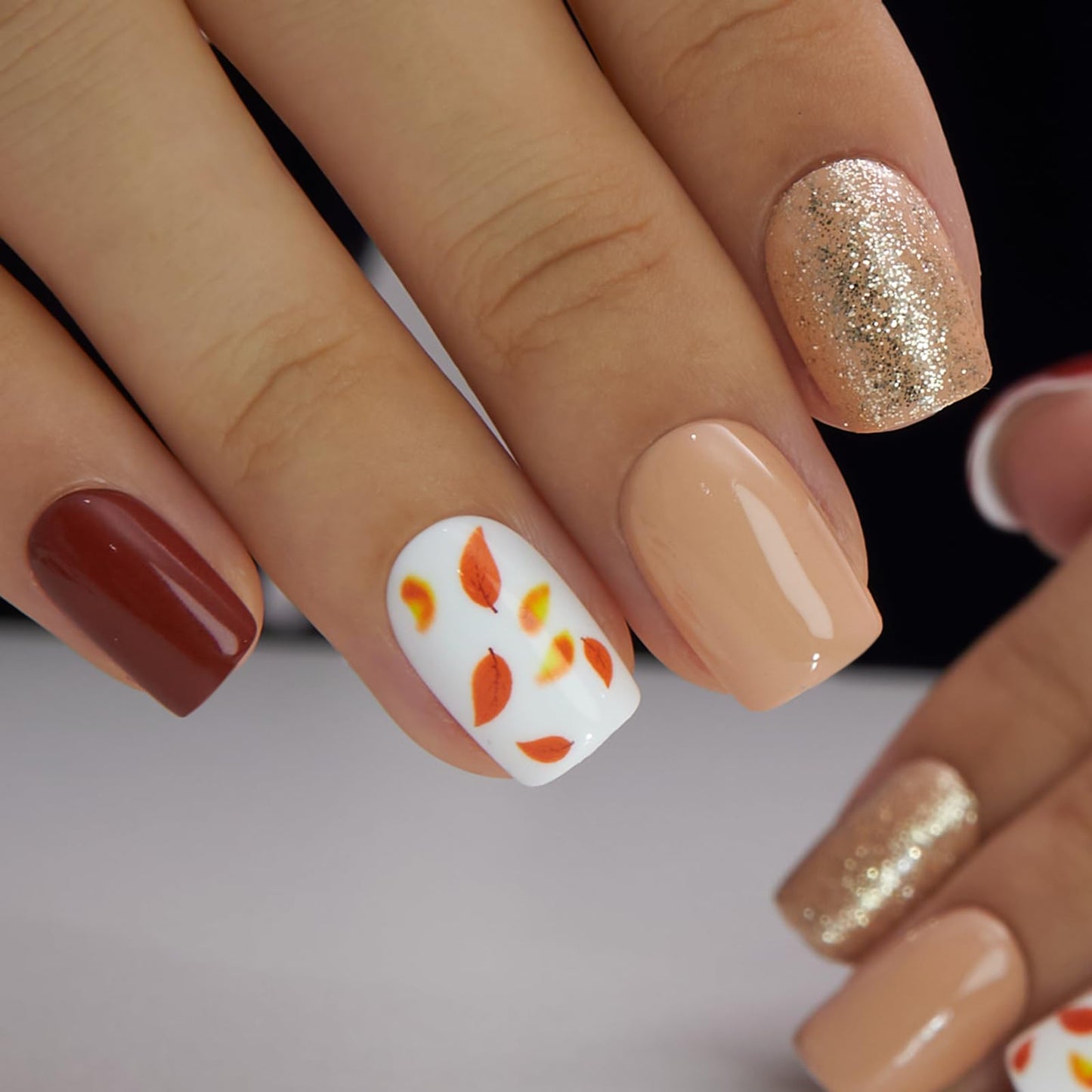 Curvlife Press On Nails – 30PCS Full Cover False Natural Fit Soft Gel Fake Nails Tips, Easy to Apply at Home Glue On False Nails Kit (Autumn-Inspired Brown Nails with Glitter and Leaf Design, Short)
