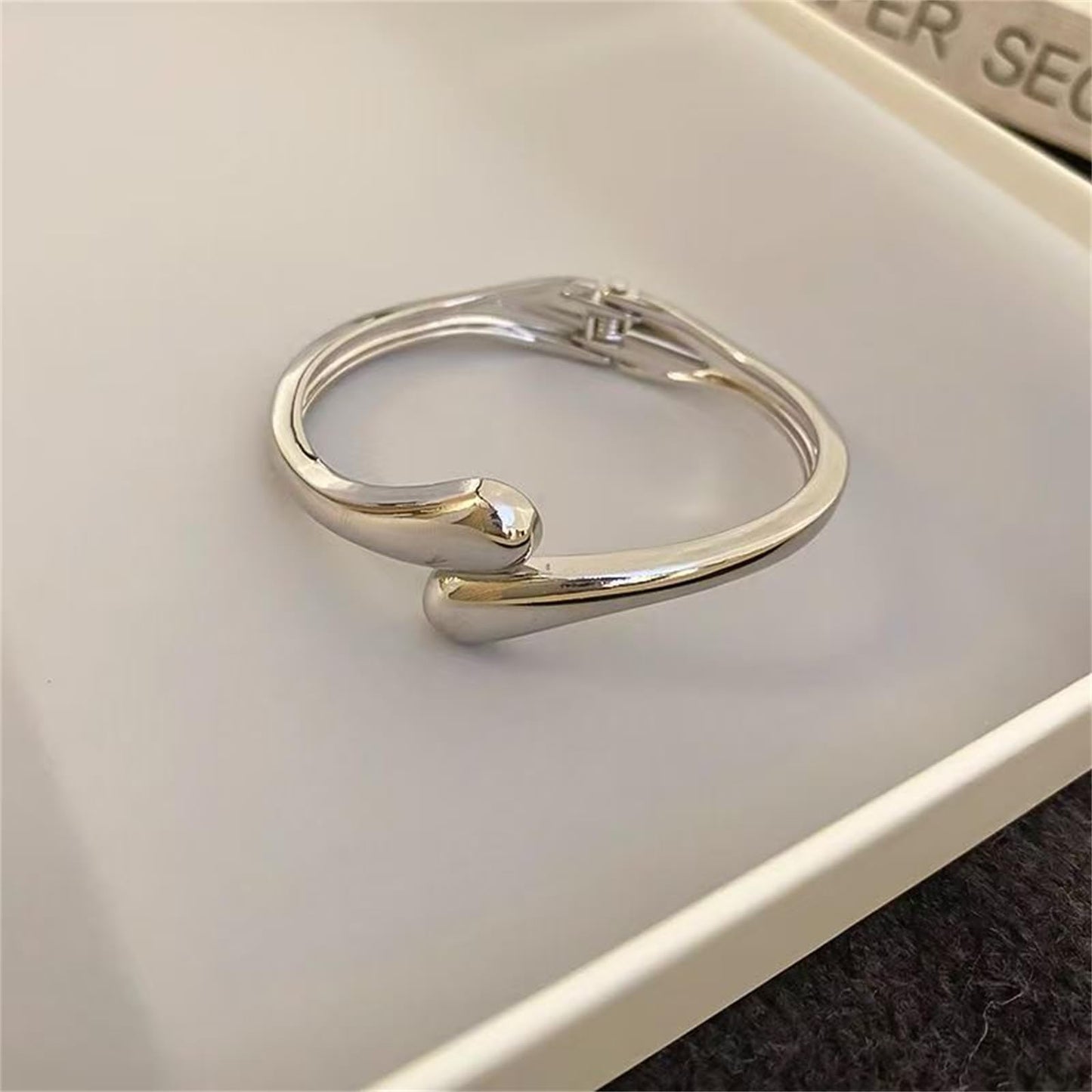 Hcrohihit Chunky Thick Cuff Bangle Bracelet for Women,Minimalist Adjustable Open Cuff Bracelet and Ring Collar Set,Polished Statement Cuff Bangle,Fashion Jewelry (A Silver)